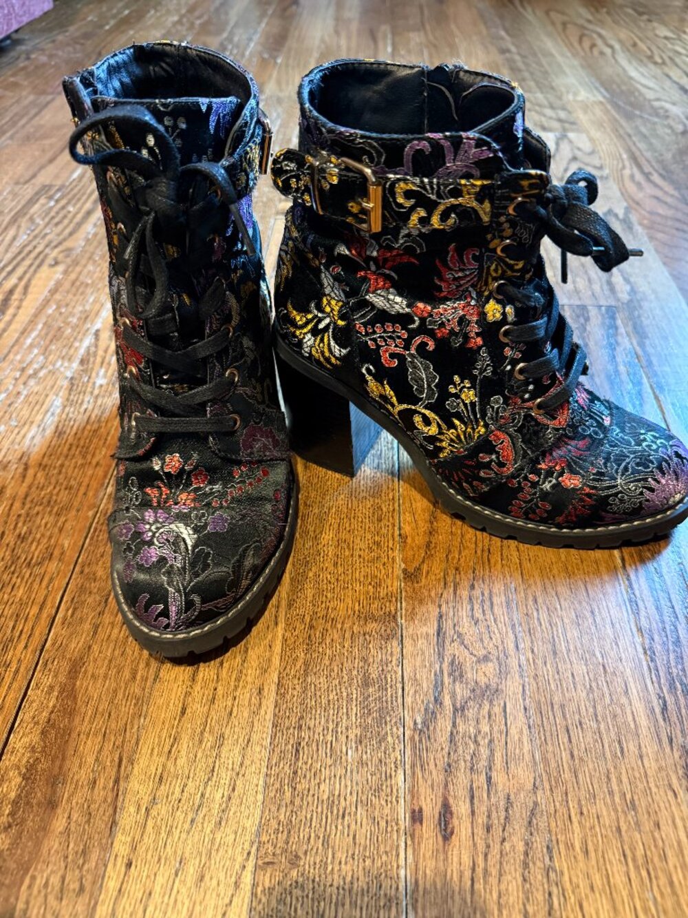Diba Jacquard Women's Ankle Boots; size 7.5; black multi-color